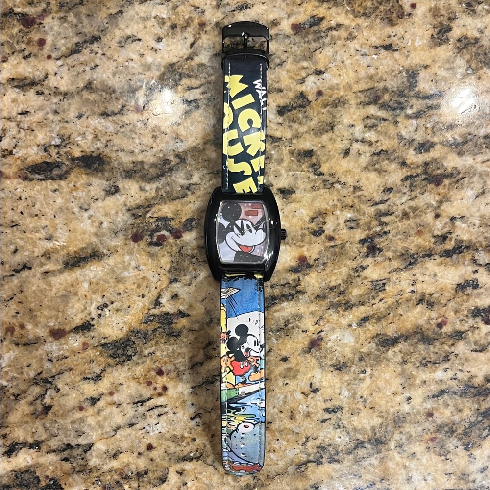 Vintage Disney Mickey Mouse Watch - Picture 7 of 10